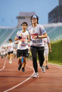 BIB: 8425, 5289
                            <button type="button" onclick="openModal(5911214)" class="btn btn-primary btn-sm float-right btn-popup" data-toggle="modal" data-target=".modal-high-quality">
                        <i class="fas fa-shopping-cart"></i> Add to Cart
                    </button>
                                            <button type="button" onclick="isThisMe(5911214, true)" class="btn btn-success btn-sm float-right btn-popup btn-isme hidden" data-toggle="tooltip" data-placement="bottom" title="นี่คือรูปของคุณใช่ไหม คลิกที่นี่เพื่อเอาเข้าอัลบั้ม">
                        <i class="fas fa-plus"></i> Add to album
                    </button>
                    <button type="button" onclick="isThisMe(5911214, false)" class="btn btn-warning btn-sm float-right btn-popup btn-isnotme hidden">
                        <i class="fas fa-ban"></i> Remove from album
                    </button>