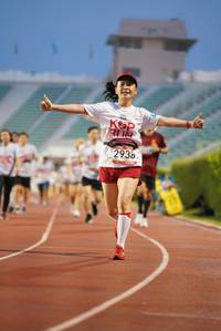 BIB: 2938, 
                            <button type="button" onclick="openModal(5909597)" class="btn btn-primary btn-sm float-right btn-popup" data-toggle="modal" data-target=".modal-high-quality">
                        <i class="fas fa-shopping-cart"></i> Add to Cart
                    </button>
                                            <button type="button" onclick="isThisMe(5909597, true)" class="btn btn-success btn-sm float-right btn-popup btn-isme hidden" data-toggle="tooltip" data-placement="bottom" title="นี่คือรูปของคุณใช่ไหม คลิกที่นี่เพื่อเอาเข้าอัลบั้ม">
                        <i class="fas fa-plus"></i> Add to album
                    </button>
                    <button type="button" onclick="isThisMe(5909597, false)" class="btn btn-warning btn-sm float-right btn-popup btn-isnotme hidden">
                        <i class="fas fa-ban"></i> Remove from album
                    </button>