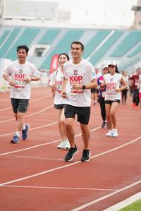 BIB: 2677, 267, 2940
                            <button type="button" onclick="openModal(5930924)" class="btn btn-primary btn-sm float-right btn-popup" data-toggle="modal" data-target=".modal-high-quality">
                        <i class="fas fa-shopping-cart"></i> Add to Cart
                    </button>
                                            <button type="button" onclick="isThisMe(5930924, true)" class="btn btn-success btn-sm float-right btn-popup btn-isme hidden" data-toggle="tooltip" data-placement="bottom" title="นี่คือรูปของคุณใช่ไหม คลิกที่นี่เพื่อเอาเข้าอัลบั้ม">
                        <i class="fas fa-plus"></i> Add to album
                    </button>
                    <button type="button" onclick="isThisMe(5930924, false)" class="btn btn-warning btn-sm float-right btn-popup btn-isnotme hidden">
                        <i class="fas fa-ban"></i> Remove from album
                    </button>