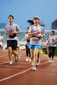 BIB: 7345, 230
                            <button type="button" onclick="openModal(5910313)" class="btn btn-primary btn-sm float-right btn-popup" data-toggle="modal" data-target=".modal-high-quality">
                        <i class="fas fa-shopping-cart"></i> Add to Cart
                    </button>
                                            <button type="button" onclick="isThisMe(5910313, true)" class="btn btn-success btn-sm float-right btn-popup btn-isme hidden" data-toggle="tooltip" data-placement="bottom" title="นี่คือรูปของคุณใช่ไหม คลิกที่นี่เพื่อเอาเข้าอัลบั้ม">
                        <i class="fas fa-plus"></i> Add to album
                    </button>
                    <button type="button" onclick="isThisMe(5910313, false)" class="btn btn-warning btn-sm float-right btn-popup btn-isnotme hidden">
                        <i class="fas fa-ban"></i> Remove from album
                    </button>