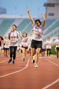 BIB: 7642, 8173
                            <button type="button" onclick="openModal(5912473)" class="btn btn-primary btn-sm float-right btn-popup" data-toggle="modal" data-target=".modal-high-quality">
                        <i class="fas fa-shopping-cart"></i> Add to Cart
                    </button>
                                            <button type="button" onclick="isThisMe(5912473, true)" class="btn btn-success btn-sm float-right btn-popup btn-isme hidden" data-toggle="tooltip" data-placement="bottom" title="นี่คือรูปของคุณใช่ไหม คลิกที่นี่เพื่อเอาเข้าอัลบั้ม">
                        <i class="fas fa-plus"></i> Add to album
                    </button>
                    <button type="button" onclick="isThisMe(5912473, false)" class="btn btn-warning btn-sm float-right btn-popup btn-isnotme hidden">
                        <i class="fas fa-ban"></i> Remove from album
                    </button>