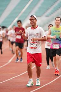 BIB: 1978, 1393
                            <button type="button" onclick="openModal(5931023)" class="btn btn-primary btn-sm float-right btn-popup" data-toggle="modal" data-target=".modal-high-quality">
                        <i class="fas fa-shopping-cart"></i> Add to Cart
                    </button>
                                            <button type="button" onclick="isThisMe(5931023, true)" class="btn btn-success btn-sm float-right btn-popup btn-isme hidden" data-toggle="tooltip" data-placement="bottom" title="นี่คือรูปของคุณใช่ไหม คลิกที่นี่เพื่อเอาเข้าอัลบั้ม">
                        <i class="fas fa-plus"></i> Add to album
                    </button>
                    <button type="button" onclick="isThisMe(5931023, false)" class="btn btn-warning btn-sm float-right btn-popup btn-isnotme hidden">
                        <i class="fas fa-ban"></i> Remove from album
                    </button>