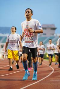 BIB: 1160
                            <button type="button" onclick="openModal(5911872)" class="btn btn-primary btn-sm float-right btn-popup" data-toggle="modal" data-target=".modal-high-quality">
                        <i class="fas fa-shopping-cart"></i> Add to Cart
                    </button>
                                            <button type="button" onclick="isThisMe(5911872, true)" class="btn btn-success btn-sm float-right btn-popup btn-isme hidden" data-toggle="tooltip" data-placement="bottom" title="นี่คือรูปของคุณใช่ไหม คลิกที่นี่เพื่อเอาเข้าอัลบั้ม">
                        <i class="fas fa-plus"></i> Add to album
                    </button>
                    <button type="button" onclick="isThisMe(5911872, false)" class="btn btn-warning btn-sm float-right btn-popup btn-isnotme hidden">
                        <i class="fas fa-ban"></i> Remove from album
                    </button>