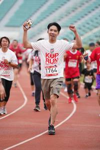 BIB: 1764, 5580
                            <button type="button" onclick="openModal(5927533)" class="btn btn-primary btn-sm float-right btn-popup" data-toggle="modal" data-target=".modal-high-quality">
                        <i class="fas fa-shopping-cart"></i> Add to Cart
                    </button>
                                            <button type="button" onclick="isThisMe(5927533, true)" class="btn btn-success btn-sm float-right btn-popup btn-isme hidden" data-toggle="tooltip" data-placement="bottom" title="นี่คือรูปของคุณใช่ไหม คลิกที่นี่เพื่อเอาเข้าอัลบั้ม">
                        <i class="fas fa-plus"></i> Add to album
                    </button>
                    <button type="button" onclick="isThisMe(5927533, false)" class="btn btn-warning btn-sm float-right btn-popup btn-isnotme hidden">
                        <i class="fas fa-ban"></i> Remove from album
                    </button>