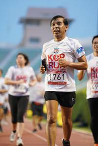 BIB: 2019, 1761
                            <button type="button" onclick="openModal(5912591)" class="btn btn-primary btn-sm float-right btn-popup" data-toggle="modal" data-target=".modal-high-quality">
                        <i class="fas fa-shopping-cart"></i> Add to Cart
                    </button>
                                            <button type="button" onclick="isThisMe(5912591, true)" class="btn btn-success btn-sm float-right btn-popup btn-isme hidden" data-toggle="tooltip" data-placement="bottom" title="นี่คือรูปของคุณใช่ไหม คลิกที่นี่เพื่อเอาเข้าอัลบั้ม">
                        <i class="fas fa-plus"></i> Add to album
                    </button>
                    <button type="button" onclick="isThisMe(5912591, false)" class="btn btn-warning btn-sm float-right btn-popup btn-isnotme hidden">
                        <i class="fas fa-ban"></i> Remove from album
                    </button>