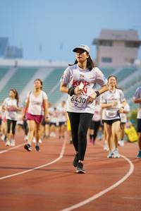 BIB: 6430
                            <button type="button" onclick="openModal(5911733)" class="btn btn-primary btn-sm float-right btn-popup" data-toggle="modal" data-target=".modal-high-quality">
                        <i class="fas fa-shopping-cart"></i> Add to Cart
                    </button>
                                            <button type="button" onclick="isThisMe(5911733, true)" class="btn btn-success btn-sm float-right btn-popup btn-isme hidden" data-toggle="tooltip" data-placement="bottom" title="นี่คือรูปของคุณใช่ไหม คลิกที่นี่เพื่อเอาเข้าอัลบั้ม">
                        <i class="fas fa-plus"></i> Add to album
                    </button>
                    <button type="button" onclick="isThisMe(5911733, false)" class="btn btn-warning btn-sm float-right btn-popup btn-isnotme hidden">
                        <i class="fas fa-ban"></i> Remove from album
                    </button>