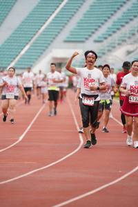 BIB: 413, 4133
                            <button type="button" onclick="openModal(5926156)" class="btn btn-primary btn-sm float-right btn-popup" data-toggle="modal" data-target=".modal-high-quality">
                        <i class="fas fa-shopping-cart"></i> Add to Cart
                    </button>
                                            <button type="button" onclick="isThisMe(5926156, true)" class="btn btn-success btn-sm float-right btn-popup btn-isme hidden" data-toggle="tooltip" data-placement="bottom" title="นี่คือรูปของคุณใช่ไหม คลิกที่นี่เพื่อเอาเข้าอัลบั้ม">
                        <i class="fas fa-plus"></i> Add to album
                    </button>
                    <button type="button" onclick="isThisMe(5926156, false)" class="btn btn-warning btn-sm float-right btn-popup btn-isnotme hidden">
                        <i class="fas fa-ban"></i> Remove from album
                    </button>