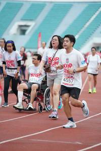 BIB: 398, 4557, 7978, 6514
                            <button type="button" onclick="openModal(5921180)" class="btn btn-primary btn-sm float-right btn-popup" data-toggle="modal" data-target=".modal-high-quality">
                        <i class="fas fa-shopping-cart"></i> Add to Cart
                    </button>
                                            <button type="button" onclick="isThisMe(5921180, true)" class="btn btn-success btn-sm float-right btn-popup btn-isme hidden" data-toggle="tooltip" data-placement="bottom" title="นี่คือรูปของคุณใช่ไหม คลิกที่นี่เพื่อเอาเข้าอัลบั้ม">
                        <i class="fas fa-plus"></i> Add to album
                    </button>
                    <button type="button" onclick="isThisMe(5921180, false)" class="btn btn-warning btn-sm float-right btn-popup btn-isnotme hidden">
                        <i class="fas fa-ban"></i> Remove from album
                    </button>