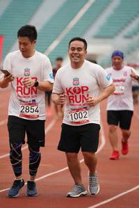 BIB: 2019, 2854, 2011, 1002
                            <button type="button" onclick="openModal(5932666)" class="btn btn-primary btn-sm float-right btn-popup" data-toggle="modal" data-target=".modal-high-quality">
                        <i class="fas fa-shopping-cart"></i> Add to Cart
                    </button>
                                            <button type="button" onclick="isThisMe(5932666, true)" class="btn btn-success btn-sm float-right btn-popup btn-isme hidden" data-toggle="tooltip" data-placement="bottom" title="นี่คือรูปของคุณใช่ไหม คลิกที่นี่เพื่อเอาเข้าอัลบั้ม">
                        <i class="fas fa-plus"></i> Add to album
                    </button>
                    <button type="button" onclick="isThisMe(5932666, false)" class="btn btn-warning btn-sm float-right btn-popup btn-isnotme hidden">
                        <i class="fas fa-ban"></i> Remove from album
                    </button>