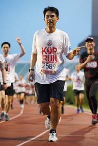 BIB: 2589
                            <button type="button" onclick="openModal(5911920)" class="btn btn-primary btn-sm float-right btn-popup" data-toggle="modal" data-target=".modal-high-quality">
                        <i class="fas fa-shopping-cart"></i> Add to Cart
                    </button>
                                            <button type="button" onclick="isThisMe(5911920, true)" class="btn btn-success btn-sm float-right btn-popup btn-isme hidden" data-toggle="tooltip" data-placement="bottom" title="นี่คือรูปของคุณใช่ไหม คลิกที่นี่เพื่อเอาเข้าอัลบั้ม">
                        <i class="fas fa-plus"></i> Add to album
                    </button>
                    <button type="button" onclick="isThisMe(5911920, false)" class="btn btn-warning btn-sm float-right btn-popup btn-isnotme hidden">
                        <i class="fas fa-ban"></i> Remove from album
                    </button>