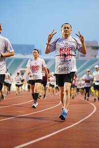 BIB: 8682, 718
                            <button type="button" onclick="openModal(5912046)" class="btn btn-primary btn-sm float-right btn-popup" data-toggle="modal" data-target=".modal-high-quality">
                        <i class="fas fa-shopping-cart"></i> Add to Cart
                    </button>
                                            <button type="button" onclick="isThisMe(5912046, true)" class="btn btn-success btn-sm float-right btn-popup btn-isme hidden" data-toggle="tooltip" data-placement="bottom" title="นี่คือรูปของคุณใช่ไหม คลิกที่นี่เพื่อเอาเข้าอัลบั้ม">
                        <i class="fas fa-plus"></i> Add to album
                    </button>
                    <button type="button" onclick="isThisMe(5912046, false)" class="btn btn-warning btn-sm float-right btn-popup btn-isnotme hidden">
                        <i class="fas fa-ban"></i> Remove from album
                    </button>