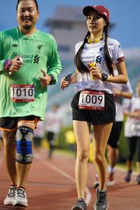 BIB: 1010, 1009
                            <button type="button" onclick="openModal(5910122)" class="btn btn-primary btn-sm float-right btn-popup" data-toggle="modal" data-target=".modal-high-quality">
                        <i class="fas fa-shopping-cart"></i> Add to Cart
                    </button>
                                            <button type="button" onclick="isThisMe(5910122, true)" class="btn btn-success btn-sm float-right btn-popup btn-isme hidden" data-toggle="tooltip" data-placement="bottom" title="นี่คือรูปของคุณใช่ไหม คลิกที่นี่เพื่อเอาเข้าอัลบั้ม">
                        <i class="fas fa-plus"></i> Add to album
                    </button>
                    <button type="button" onclick="isThisMe(5910122, false)" class="btn btn-warning btn-sm float-right btn-popup btn-isnotme hidden">
                        <i class="fas fa-ban"></i> Remove from album
                    </button>