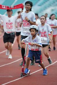 BIB: 3028, 7593, 115
                            <button type="button" onclick="openModal(5922592)" class="btn btn-primary btn-sm float-right btn-popup" data-toggle="modal" data-target=".modal-high-quality">
                        <i class="fas fa-shopping-cart"></i> Add to Cart
                    </button>
                                            <button type="button" onclick="isThisMe(5922592, true)" class="btn btn-success btn-sm float-right btn-popup btn-isme hidden" data-toggle="tooltip" data-placement="bottom" title="นี่คือรูปของคุณใช่ไหม คลิกที่นี่เพื่อเอาเข้าอัลบั้ม">
                        <i class="fas fa-plus"></i> Add to album
                    </button>
                    <button type="button" onclick="isThisMe(5922592, false)" class="btn btn-warning btn-sm float-right btn-popup btn-isnotme hidden">
                        <i class="fas fa-ban"></i> Remove from album
                    </button>