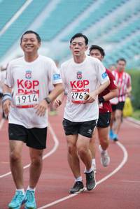 BIB: 276, 1914
                            <button type="button" onclick="openModal(5923835)" class="btn btn-primary btn-sm float-right btn-popup" data-toggle="modal" data-target=".modal-high-quality">
                        <i class="fas fa-shopping-cart"></i> Add to Cart
                    </button>
                                            <button type="button" onclick="isThisMe(5923835, true)" class="btn btn-success btn-sm float-right btn-popup btn-isme hidden" data-toggle="tooltip" data-placement="bottom" title="นี่คือรูปของคุณใช่ไหม คลิกที่นี่เพื่อเอาเข้าอัลบั้ม">
                        <i class="fas fa-plus"></i> Add to album
                    </button>
                    <button type="button" onclick="isThisMe(5923835, false)" class="btn btn-warning btn-sm float-right btn-popup btn-isnotme hidden">
                        <i class="fas fa-ban"></i> Remove from album
                    </button>