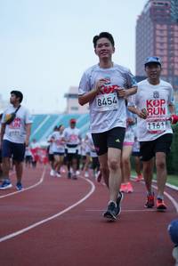 BIB: 8454, 1161, 9122
                            <button type="button" onclick="openModal(5913043)" class="btn btn-primary btn-sm float-right btn-popup" data-toggle="modal" data-target=".modal-high-quality">
                        <i class="fas fa-shopping-cart"></i> Add to Cart
                    </button>
                                            <button type="button" onclick="isThisMe(5913043, true)" class="btn btn-success btn-sm float-right btn-popup btn-isme hidden" data-toggle="tooltip" data-placement="bottom" title="นี่คือรูปของคุณใช่ไหม คลิกที่นี่เพื่อเอาเข้าอัลบั้ม">
                        <i class="fas fa-plus"></i> Add to album
                    </button>
                    <button type="button" onclick="isThisMe(5913043, false)" class="btn btn-warning btn-sm float-right btn-popup btn-isnotme hidden">
                        <i class="fas fa-ban"></i> Remove from album
                    </button>