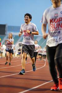 BIB: 7146, 8284
                            <button type="button" onclick="openModal(5911325)" class="btn btn-primary btn-sm float-right btn-popup" data-toggle="modal" data-target=".modal-high-quality">
                        <i class="fas fa-shopping-cart"></i> Add to Cart
                    </button>
                                            <button type="button" onclick="isThisMe(5911325, true)" class="btn btn-success btn-sm float-right btn-popup btn-isme hidden" data-toggle="tooltip" data-placement="bottom" title="นี่คือรูปของคุณใช่ไหม คลิกที่นี่เพื่อเอาเข้าอัลบั้ม">
                        <i class="fas fa-plus"></i> Add to album
                    </button>
                    <button type="button" onclick="isThisMe(5911325, false)" class="btn btn-warning btn-sm float-right btn-popup btn-isnotme hidden">
                        <i class="fas fa-ban"></i> Remove from album
                    </button>