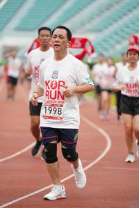 BIB: 2019, 1998
                            <button type="button" onclick="openModal(5927772)" class="btn btn-primary btn-sm float-right btn-popup" data-toggle="modal" data-target=".modal-high-quality">
                        <i class="fas fa-shopping-cart"></i> Add to Cart
                    </button>
                                            <button type="button" onclick="isThisMe(5927772, true)" class="btn btn-success btn-sm float-right btn-popup btn-isme hidden" data-toggle="tooltip" data-placement="bottom" title="นี่คือรูปของคุณใช่ไหม คลิกที่นี่เพื่อเอาเข้าอัลบั้ม">
                        <i class="fas fa-plus"></i> Add to album
                    </button>
                    <button type="button" onclick="isThisMe(5927772, false)" class="btn btn-warning btn-sm float-right btn-popup btn-isnotme hidden">
                        <i class="fas fa-ban"></i> Remove from album
                    </button>