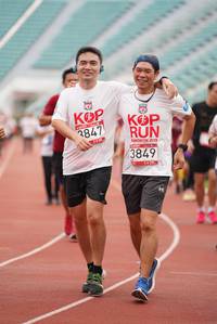 BIB: 3847, 2019, 3849
                            <button type="button" onclick="openModal(5928313)" class="btn btn-primary btn-sm float-right btn-popup" data-toggle="modal" data-target=".modal-high-quality">
                        <i class="fas fa-shopping-cart"></i> Add to Cart
                    </button>
                                            <button type="button" onclick="isThisMe(5928313, true)" class="btn btn-success btn-sm float-right btn-popup btn-isme hidden" data-toggle="tooltip" data-placement="bottom" title="นี่คือรูปของคุณใช่ไหม คลิกที่นี่เพื่อเอาเข้าอัลบั้ม">
                        <i class="fas fa-plus"></i> Add to album
                    </button>
                    <button type="button" onclick="isThisMe(5928313, false)" class="btn btn-warning btn-sm float-right btn-popup btn-isnotme hidden">
                        <i class="fas fa-ban"></i> Remove from album
                    </button>