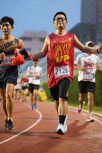 BIB: 2128, 1185, 
                            <button type="button" onclick="openModal(5910512)" class="btn btn-primary btn-sm float-right btn-popup" data-toggle="modal" data-target=".modal-high-quality">
                        <i class="fas fa-shopping-cart"></i> Add to Cart
                    </button>
                                            <button type="button" onclick="isThisMe(5910512, true)" class="btn btn-success btn-sm float-right btn-popup btn-isme hidden" data-toggle="tooltip" data-placement="bottom" title="นี่คือรูปของคุณใช่ไหม คลิกที่นี่เพื่อเอาเข้าอัลบั้ม">
                        <i class="fas fa-plus"></i> Add to album
                    </button>
                    <button type="button" onclick="isThisMe(5910512, false)" class="btn btn-warning btn-sm float-right btn-popup btn-isnotme hidden">
                        <i class="fas fa-ban"></i> Remove from album
                    </button>