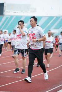 BIB: 6123, 377
                            <button type="button" onclick="openModal(5916964)" class="btn btn-primary btn-sm float-right btn-popup" data-toggle="modal" data-target=".modal-high-quality">
                        <i class="fas fa-shopping-cart"></i> Add to Cart
                    </button>
                                            <button type="button" onclick="isThisMe(5916964, true)" class="btn btn-success btn-sm float-right btn-popup btn-isme hidden" data-toggle="tooltip" data-placement="bottom" title="นี่คือรูปของคุณใช่ไหม คลิกที่นี่เพื่อเอาเข้าอัลบั้ม">
                        <i class="fas fa-plus"></i> Add to album
                    </button>
                    <button type="button" onclick="isThisMe(5916964, false)" class="btn btn-warning btn-sm float-right btn-popup btn-isnotme hidden">
                        <i class="fas fa-ban"></i> Remove from album
                    </button>