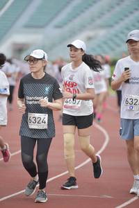 BIB: 632, 4607, 6324
                            <button type="button" onclick="openModal(5932977)" class="btn btn-primary btn-sm float-right btn-popup" data-toggle="modal" data-target=".modal-high-quality">
                        <i class="fas fa-shopping-cart"></i> Add to Cart
                    </button>
                                            <button type="button" onclick="isThisMe(5932977, true)" class="btn btn-success btn-sm float-right btn-popup btn-isme hidden" data-toggle="tooltip" data-placement="bottom" title="นี่คือรูปของคุณใช่ไหม คลิกที่นี่เพื่อเอาเข้าอัลบั้ม">
                        <i class="fas fa-plus"></i> Add to album
                    </button>
                    <button type="button" onclick="isThisMe(5932977, false)" class="btn btn-warning btn-sm float-right btn-popup btn-isnotme hidden">
                        <i class="fas fa-ban"></i> Remove from album
                    </button>