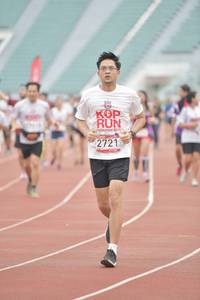 BIB: 019, 2721
                            <button type="button" onclick="openModal(5947913)" class="btn btn-primary btn-sm float-right btn-popup" data-toggle="modal" data-target=".modal-high-quality">
                        <i class="fas fa-shopping-cart"></i> Add to Cart
                    </button>
                                            <button type="button" onclick="isThisMe(5947913, true)" class="btn btn-success btn-sm float-right btn-popup btn-isme hidden" data-toggle="tooltip" data-placement="bottom" title="นี่คือรูปของคุณใช่ไหม คลิกที่นี่เพื่อเอาเข้าอัลบั้ม">
                        <i class="fas fa-plus"></i> Add to album
                    </button>
                    <button type="button" onclick="isThisMe(5947913, false)" class="btn btn-warning btn-sm float-right btn-popup btn-isnotme hidden">
                        <i class="fas fa-ban"></i> Remove from album
                    </button>