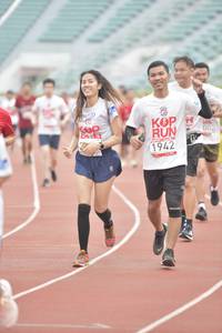 BIB: 1942
                            <button type="button" onclick="openModal(5945798)" class="btn btn-primary btn-sm float-right btn-popup" data-toggle="modal" data-target=".modal-high-quality">
                        <i class="fas fa-shopping-cart"></i> Add to Cart
                    </button>
                                            <button type="button" onclick="isThisMe(5945798, true)" class="btn btn-success btn-sm float-right btn-popup btn-isme hidden" data-toggle="tooltip" data-placement="bottom" title="นี่คือรูปของคุณใช่ไหม คลิกที่นี่เพื่อเอาเข้าอัลบั้ม">
                        <i class="fas fa-plus"></i> Add to album
                    </button>
                    <button type="button" onclick="isThisMe(5945798, false)" class="btn btn-warning btn-sm float-right btn-popup btn-isnotme hidden">
                        <i class="fas fa-ban"></i> Remove from album
                    </button>