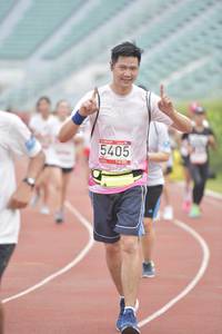 BIB: 5405
                            <button type="button" onclick="openModal(5940760)" class="btn btn-primary btn-sm float-right btn-popup" data-toggle="modal" data-target=".modal-high-quality">
                        <i class="fas fa-shopping-cart"></i> Add to Cart
                    </button>
                                            <button type="button" onclick="isThisMe(5940760, true)" class="btn btn-success btn-sm float-right btn-popup btn-isme hidden" data-toggle="tooltip" data-placement="bottom" title="นี่คือรูปของคุณใช่ไหม คลิกที่นี่เพื่อเอาเข้าอัลบั้ม">
                        <i class="fas fa-plus"></i> Add to album
                    </button>
                    <button type="button" onclick="isThisMe(5940760, false)" class="btn btn-warning btn-sm float-right btn-popup btn-isnotme hidden">
                        <i class="fas fa-ban"></i> Remove from album
                    </button>