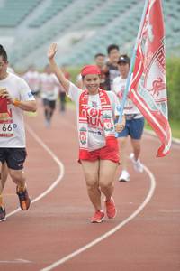 BIB: 660
                            <button type="button" onclick="openModal(5949591)" class="btn btn-primary btn-sm float-right btn-popup" data-toggle="modal" data-target=".modal-high-quality">
                        <i class="fas fa-shopping-cart"></i> Add to Cart
                    </button>
                                            <button type="button" onclick="isThisMe(5949591, true)" class="btn btn-success btn-sm float-right btn-popup btn-isme hidden" data-toggle="tooltip" data-placement="bottom" title="นี่คือรูปของคุณใช่ไหม คลิกที่นี่เพื่อเอาเข้าอัลบั้ม">
                        <i class="fas fa-plus"></i> Add to album
                    </button>
                    <button type="button" onclick="isThisMe(5949591, false)" class="btn btn-warning btn-sm float-right btn-popup btn-isnotme hidden">
                        <i class="fas fa-ban"></i> Remove from album
                    </button>