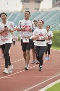 BIB: 4402, 744, 3747, 772
                            <button type="button" onclick="openModal(5952233)" class="btn btn-primary btn-sm float-right btn-popup" data-toggle="modal" data-target=".modal-high-quality">
                        <i class="fas fa-shopping-cart"></i> Add to Cart
                    </button>
                                            <button type="button" onclick="isThisMe(5952233, true)" class="btn btn-success btn-sm float-right btn-popup btn-isme hidden" data-toggle="tooltip" data-placement="bottom" title="นี่คือรูปของคุณใช่ไหม คลิกที่นี่เพื่อเอาเข้าอัลบั้ม">
                        <i class="fas fa-plus"></i> Add to album
                    </button>
                    <button type="button" onclick="isThisMe(5952233, false)" class="btn btn-warning btn-sm float-right btn-popup btn-isnotme hidden">
                        <i class="fas fa-ban"></i> Remove from album
                    </button>