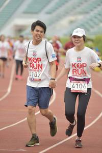 BIB: 107, 4106
                            <button type="button" onclick="openModal(5971533)" class="btn btn-primary btn-sm float-right btn-popup" data-toggle="modal" data-target=".modal-high-quality">
                        <i class="fas fa-shopping-cart"></i> Add to Cart
                    </button>
                                            <button type="button" onclick="isThisMe(5971533, true)" class="btn btn-success btn-sm float-right btn-popup btn-isme hidden" data-toggle="tooltip" data-placement="bottom" title="นี่คือรูปของคุณใช่ไหม คลิกที่นี่เพื่อเอาเข้าอัลบั้ม">
                        <i class="fas fa-plus"></i> Add to album
                    </button>
                    <button type="button" onclick="isThisMe(5971533, false)" class="btn btn-warning btn-sm float-right btn-popup btn-isnotme hidden">
                        <i class="fas fa-ban"></i> Remove from album
                    </button>