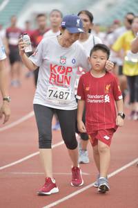 BIB: 7487
                            <button type="button" onclick="openModal(5938639)" class="btn btn-primary btn-sm float-right btn-popup" data-toggle="modal" data-target=".modal-high-quality">
                        <i class="fas fa-shopping-cart"></i> Add to Cart
                    </button>
                                            <button type="button" onclick="isThisMe(5938639, true)" class="btn btn-success btn-sm float-right btn-popup btn-isme hidden" data-toggle="tooltip" data-placement="bottom" title="นี่คือรูปของคุณใช่ไหม คลิกที่นี่เพื่อเอาเข้าอัลบั้ม">
                        <i class="fas fa-plus"></i> Add to album
                    </button>
                    <button type="button" onclick="isThisMe(5938639, false)" class="btn btn-warning btn-sm float-right btn-popup btn-isnotme hidden">
                        <i class="fas fa-ban"></i> Remove from album
                    </button>