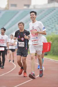 BIB: 2019, 1460, 228, 067
                            <button type="button" onclick="openModal(5951167)" class="btn btn-primary btn-sm float-right btn-popup" data-toggle="modal" data-target=".modal-high-quality">
                        <i class="fas fa-shopping-cart"></i> Add to Cart
                    </button>
                                            <button type="button" onclick="isThisMe(5951167, true)" class="btn btn-success btn-sm float-right btn-popup btn-isme hidden" data-toggle="tooltip" data-placement="bottom" title="นี่คือรูปของคุณใช่ไหม คลิกที่นี่เพื่อเอาเข้าอัลบั้ม">
                        <i class="fas fa-plus"></i> Add to album
                    </button>
                    <button type="button" onclick="isThisMe(5951167, false)" class="btn btn-warning btn-sm float-right btn-popup btn-isnotme hidden">
                        <i class="fas fa-ban"></i> Remove from album
                    </button>