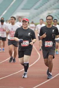 BIB: 545, 1541, 352
                            <button type="button" onclick="openModal(5958596)" class="btn btn-primary btn-sm float-right btn-popup" data-toggle="modal" data-target=".modal-high-quality">
                        <i class="fas fa-shopping-cart"></i> Add to Cart
                    </button>
                                            <button type="button" onclick="isThisMe(5958596, true)" class="btn btn-success btn-sm float-right btn-popup btn-isme hidden" data-toggle="tooltip" data-placement="bottom" title="นี่คือรูปของคุณใช่ไหม คลิกที่นี่เพื่อเอาเข้าอัลบั้ม">
                        <i class="fas fa-plus"></i> Add to album
                    </button>
                    <button type="button" onclick="isThisMe(5958596, false)" class="btn btn-warning btn-sm float-right btn-popup btn-isnotme hidden">
                        <i class="fas fa-ban"></i> Remove from album
                    </button>