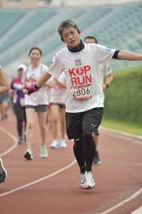 BIB: 2806
                            <button type="button" onclick="openModal(5951888)" class="btn btn-primary btn-sm float-right btn-popup" data-toggle="modal" data-target=".modal-high-quality">
                        <i class="fas fa-shopping-cart"></i> Add to Cart
                    </button>
                                            <button type="button" onclick="isThisMe(5951888, true)" class="btn btn-success btn-sm float-right btn-popup btn-isme hidden" data-toggle="tooltip" data-placement="bottom" title="นี่คือรูปของคุณใช่ไหม คลิกที่นี่เพื่อเอาเข้าอัลบั้ม">
                        <i class="fas fa-plus"></i> Add to album
                    </button>
                    <button type="button" onclick="isThisMe(5951888, false)" class="btn btn-warning btn-sm float-right btn-popup btn-isnotme hidden">
                        <i class="fas fa-ban"></i> Remove from album
                    </button>