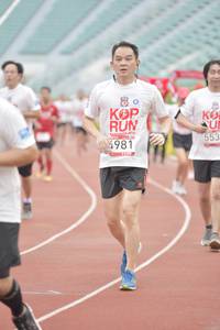 BIB: 553, 4981
                            <button type="button" onclick="openModal(5948430)" class="btn btn-primary btn-sm float-right btn-popup" data-toggle="modal" data-target=".modal-high-quality">
                        <i class="fas fa-shopping-cart"></i> Add to Cart
                    </button>
                                            <button type="button" onclick="isThisMe(5948430, true)" class="btn btn-success btn-sm float-right btn-popup btn-isme hidden" data-toggle="tooltip" data-placement="bottom" title="นี่คือรูปของคุณใช่ไหม คลิกที่นี่เพื่อเอาเข้าอัลบั้ม">
                        <i class="fas fa-plus"></i> Add to album
                    </button>
                    <button type="button" onclick="isThisMe(5948430, false)" class="btn btn-warning btn-sm float-right btn-popup btn-isnotme hidden">
                        <i class="fas fa-ban"></i> Remove from album
                    </button>