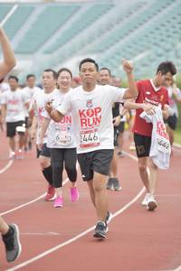 BIB: 442, 2446
                            <button type="button" onclick="openModal(5938170)" class="btn btn-primary btn-sm float-right btn-popup" data-toggle="modal" data-target=".modal-high-quality">
                        <i class="fas fa-shopping-cart"></i> Add to Cart
                    </button>
                                            <button type="button" onclick="isThisMe(5938170, true)" class="btn btn-success btn-sm float-right btn-popup btn-isme hidden" data-toggle="tooltip" data-placement="bottom" title="นี่คือรูปของคุณใช่ไหม คลิกที่นี่เพื่อเอาเข้าอัลบั้ม">
                        <i class="fas fa-plus"></i> Add to album
                    </button>
                    <button type="button" onclick="isThisMe(5938170, false)" class="btn btn-warning btn-sm float-right btn-popup btn-isnotme hidden">
                        <i class="fas fa-ban"></i> Remove from album
                    </button>