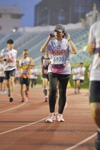 BIB: 6930
                            <button type="button" onclick="openModal(5917845)" class="btn btn-primary btn-sm float-right btn-popup" data-toggle="modal" data-target=".modal-high-quality">
                        <i class="fas fa-shopping-cart"></i> Add to Cart
                    </button>
                                            <button type="button" onclick="isThisMe(5917845, true)" class="btn btn-success btn-sm float-right btn-popup btn-isme hidden" data-toggle="tooltip" data-placement="bottom" title="นี่คือรูปของคุณใช่ไหม คลิกที่นี่เพื่อเอาเข้าอัลบั้ม">
                        <i class="fas fa-plus"></i> Add to album
                    </button>
                    <button type="button" onclick="isThisMe(5917845, false)" class="btn btn-warning btn-sm float-right btn-popup btn-isnotme hidden">
                        <i class="fas fa-ban"></i> Remove from album
                    </button>