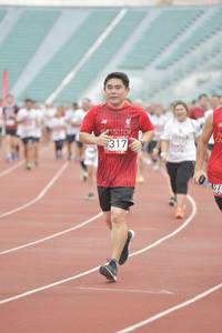 BIB: 317
                            <button type="button" onclick="openModal(5937944)" class="btn btn-primary btn-sm float-right btn-popup" data-toggle="modal" data-target=".modal-high-quality">
                        <i class="fas fa-shopping-cart"></i> Add to Cart
                    </button>
                                            <button type="button" onclick="isThisMe(5937944, true)" class="btn btn-success btn-sm float-right btn-popup btn-isme hidden" data-toggle="tooltip" data-placement="bottom" title="นี่คือรูปของคุณใช่ไหม คลิกที่นี่เพื่อเอาเข้าอัลบั้ม">
                        <i class="fas fa-plus"></i> Add to album
                    </button>
                    <button type="button" onclick="isThisMe(5937944, false)" class="btn btn-warning btn-sm float-right btn-popup btn-isnotme hidden">
                        <i class="fas fa-ban"></i> Remove from album
                    </button>