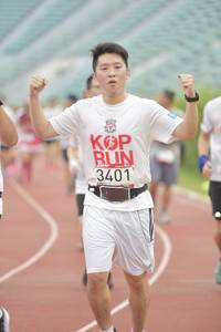 BIB: 3401
                            <button type="button" onclick="openModal(5946947)" class="btn btn-primary btn-sm float-right btn-popup" data-toggle="modal" data-target=".modal-high-quality">
                        <i class="fas fa-shopping-cart"></i> Add to Cart
                    </button>
                                            <button type="button" onclick="isThisMe(5946947, true)" class="btn btn-success btn-sm float-right btn-popup btn-isme hidden" data-toggle="tooltip" data-placement="bottom" title="นี่คือรูปของคุณใช่ไหม คลิกที่นี่เพื่อเอาเข้าอัลบั้ม">
                        <i class="fas fa-plus"></i> Add to album
                    </button>
                    <button type="button" onclick="isThisMe(5946947, false)" class="btn btn-warning btn-sm float-right btn-popup btn-isnotme hidden">
                        <i class="fas fa-ban"></i> Remove from album
                    </button>