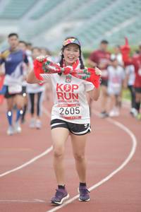 BIB: 201, 2605
                            <button type="button" onclick="openModal(5937647)" class="btn btn-primary btn-sm float-right btn-popup" data-toggle="modal" data-target=".modal-high-quality">
                        <i class="fas fa-shopping-cart"></i> Add to Cart
                    </button>
                                            <button type="button" onclick="isThisMe(5937647, true)" class="btn btn-success btn-sm float-right btn-popup btn-isme hidden" data-toggle="tooltip" data-placement="bottom" title="นี่คือรูปของคุณใช่ไหม คลิกที่นี่เพื่อเอาเข้าอัลบั้ม">
                        <i class="fas fa-plus"></i> Add to album
                    </button>
                    <button type="button" onclick="isThisMe(5937647, false)" class="btn btn-warning btn-sm float-right btn-popup btn-isnotme hidden">
                        <i class="fas fa-ban"></i> Remove from album
                    </button>