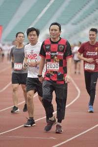 BIB: 5088, 2030, 717
                            <button type="button" onclick="openModal(5956745)" class="btn btn-primary btn-sm float-right btn-popup" data-toggle="modal" data-target=".modal-high-quality">
                        <i class="fas fa-shopping-cart"></i> Add to Cart
                    </button>
                                            <button type="button" onclick="isThisMe(5956745, true)" class="btn btn-success btn-sm float-right btn-popup btn-isme hidden" data-toggle="tooltip" data-placement="bottom" title="นี่คือรูปของคุณใช่ไหม คลิกที่นี่เพื่อเอาเข้าอัลบั้ม">
                        <i class="fas fa-plus"></i> Add to album
                    </button>
                    <button type="button" onclick="isThisMe(5956745, false)" class="btn btn-warning btn-sm float-right btn-popup btn-isnotme hidden">
                        <i class="fas fa-ban"></i> Remove from album
                    </button>