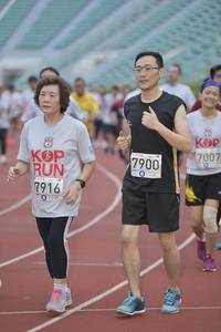 BIB: 7007, 7916, 7900
                            <button type="button" onclick="openModal(5922176)" class="btn btn-primary btn-sm float-right btn-popup" data-toggle="modal" data-target=".modal-high-quality">
                        <i class="fas fa-shopping-cart"></i> Add to Cart
                    </button>
                                            <button type="button" onclick="isThisMe(5922176, true)" class="btn btn-success btn-sm float-right btn-popup btn-isme hidden" data-toggle="tooltip" data-placement="bottom" title="นี่คือรูปของคุณใช่ไหม คลิกที่นี่เพื่อเอาเข้าอัลบั้ม">
                        <i class="fas fa-plus"></i> Add to album
                    </button>
                    <button type="button" onclick="isThisMe(5922176, false)" class="btn btn-warning btn-sm float-right btn-popup btn-isnotme hidden">
                        <i class="fas fa-ban"></i> Remove from album
                    </button>