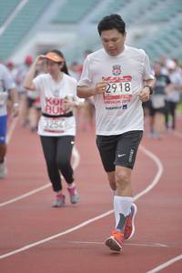 BIB: 2918, 3254, 2019
                            <button type="button" onclick="openModal(5932759)" class="btn btn-primary btn-sm float-right btn-popup" data-toggle="modal" data-target=".modal-high-quality">
                        <i class="fas fa-shopping-cart"></i> Add to Cart
                    </button>
                                            <button type="button" onclick="isThisMe(5932759, true)" class="btn btn-success btn-sm float-right btn-popup btn-isme hidden" data-toggle="tooltip" data-placement="bottom" title="นี่คือรูปของคุณใช่ไหม คลิกที่นี่เพื่อเอาเข้าอัลบั้ม">
                        <i class="fas fa-plus"></i> Add to album
                    </button>
                    <button type="button" onclick="isThisMe(5932759, false)" class="btn btn-warning btn-sm float-right btn-popup btn-isnotme hidden">
                        <i class="fas fa-ban"></i> Remove from album
                    </button>