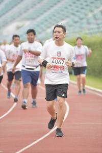 BIB: 4067
                            <button type="button" onclick="openModal(5940655)" class="btn btn-primary btn-sm float-right btn-popup" data-toggle="modal" data-target=".modal-high-quality">
                        <i class="fas fa-shopping-cart"></i> Add to Cart
                    </button>
                                            <button type="button" onclick="isThisMe(5940655, true)" class="btn btn-success btn-sm float-right btn-popup btn-isme hidden" data-toggle="tooltip" data-placement="bottom" title="นี่คือรูปของคุณใช่ไหม คลิกที่นี่เพื่อเอาเข้าอัลบั้ม">
                        <i class="fas fa-plus"></i> Add to album
                    </button>
                    <button type="button" onclick="isThisMe(5940655, false)" class="btn btn-warning btn-sm float-right btn-popup btn-isnotme hidden">
                        <i class="fas fa-ban"></i> Remove from album
                    </button>