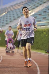 BIB: 7332
                            <button type="button" onclick="openModal(5919957)" class="btn btn-primary btn-sm float-right btn-popup" data-toggle="modal" data-target=".modal-high-quality">
                        <i class="fas fa-shopping-cart"></i> Add to Cart
                    </button>
                                            <button type="button" onclick="isThisMe(5919957, true)" class="btn btn-success btn-sm float-right btn-popup btn-isme hidden" data-toggle="tooltip" data-placement="bottom" title="นี่คือรูปของคุณใช่ไหม คลิกที่นี่เพื่อเอาเข้าอัลบั้ม">
                        <i class="fas fa-plus"></i> Add to album
                    </button>
                    <button type="button" onclick="isThisMe(5919957, false)" class="btn btn-warning btn-sm float-right btn-popup btn-isnotme hidden">
                        <i class="fas fa-ban"></i> Remove from album
                    </button>