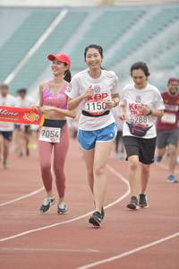 BIB: 1150, 5288, 7054
                            <button type="button" onclick="openModal(5949875)" class="btn btn-primary btn-sm float-right btn-popup" data-toggle="modal" data-target=".modal-high-quality">
                        <i class="fas fa-shopping-cart"></i> Add to Cart
                    </button>
                                            <button type="button" onclick="isThisMe(5949875, true)" class="btn btn-success btn-sm float-right btn-popup btn-isme hidden" data-toggle="tooltip" data-placement="bottom" title="นี่คือรูปของคุณใช่ไหม คลิกที่นี่เพื่อเอาเข้าอัลบั้ม">
                        <i class="fas fa-plus"></i> Add to album
                    </button>
                    <button type="button" onclick="isThisMe(5949875, false)" class="btn btn-warning btn-sm float-right btn-popup btn-isnotme hidden">
                        <i class="fas fa-ban"></i> Remove from album
                    </button>