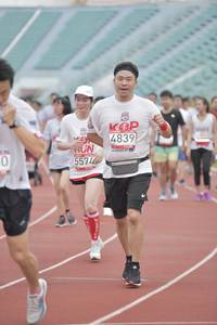 BIB: 4839, 5574
                            <button type="button" onclick="openModal(5933498)" class="btn btn-primary btn-sm float-right btn-popup" data-toggle="modal" data-target=".modal-high-quality">
                        <i class="fas fa-shopping-cart"></i> Add to Cart
                    </button>
                                            <button type="button" onclick="isThisMe(5933498, true)" class="btn btn-success btn-sm float-right btn-popup btn-isme hidden" data-toggle="tooltip" data-placement="bottom" title="นี่คือรูปของคุณใช่ไหม คลิกที่นี่เพื่อเอาเข้าอัลบั้ม">
                        <i class="fas fa-plus"></i> Add to album
                    </button>
                    <button type="button" onclick="isThisMe(5933498, false)" class="btn btn-warning btn-sm float-right btn-popup btn-isnotme hidden">
                        <i class="fas fa-ban"></i> Remove from album
                    </button>