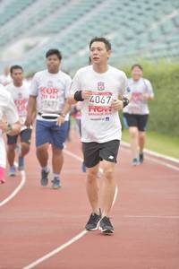 BIB: 4067, 7477, 209, 
                            <button type="button" onclick="openModal(5940656)" class="btn btn-primary btn-sm float-right btn-popup" data-toggle="modal" data-target=".modal-high-quality">
                        <i class="fas fa-shopping-cart"></i> Add to Cart
                    </button>
                                            <button type="button" onclick="isThisMe(5940656, true)" class="btn btn-success btn-sm float-right btn-popup btn-isme hidden" data-toggle="tooltip" data-placement="bottom" title="นี่คือรูปของคุณใช่ไหม คลิกที่นี่เพื่อเอาเข้าอัลบั้ม">
                        <i class="fas fa-plus"></i> Add to album
                    </button>
                    <button type="button" onclick="isThisMe(5940656, false)" class="btn btn-warning btn-sm float-right btn-popup btn-isnotme hidden">
                        <i class="fas fa-ban"></i> Remove from album
                    </button>