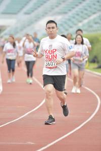 BIB: 3607
                            <button type="button" onclick="openModal(5941888)" class="btn btn-primary btn-sm float-right btn-popup" data-toggle="modal" data-target=".modal-high-quality">
                        <i class="fas fa-shopping-cart"></i> Add to Cart
                    </button>
                                            <button type="button" onclick="isThisMe(5941888, true)" class="btn btn-success btn-sm float-right btn-popup btn-isme hidden" data-toggle="tooltip" data-placement="bottom" title="นี่คือรูปของคุณใช่ไหม คลิกที่นี่เพื่อเอาเข้าอัลบั้ม">
                        <i class="fas fa-plus"></i> Add to album
                    </button>
                    <button type="button" onclick="isThisMe(5941888, false)" class="btn btn-warning btn-sm float-right btn-popup btn-isnotme hidden">
                        <i class="fas fa-ban"></i> Remove from album
                    </button>